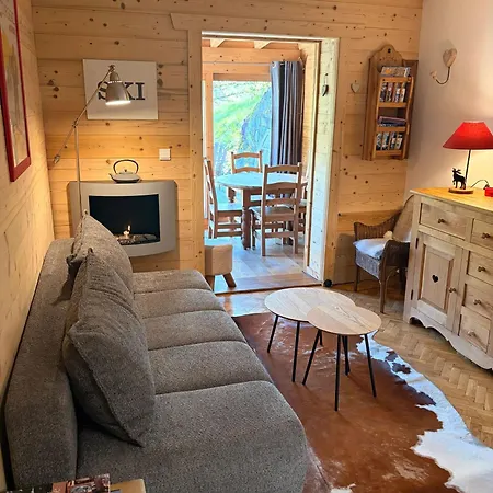 Chalet Chaleureux A Avec Vue Sur La Montagne Courchevel