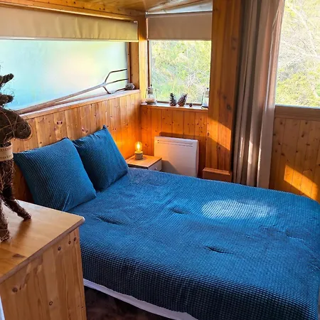 Chalet Chaleureux A Avec Vue Sur La Montagne