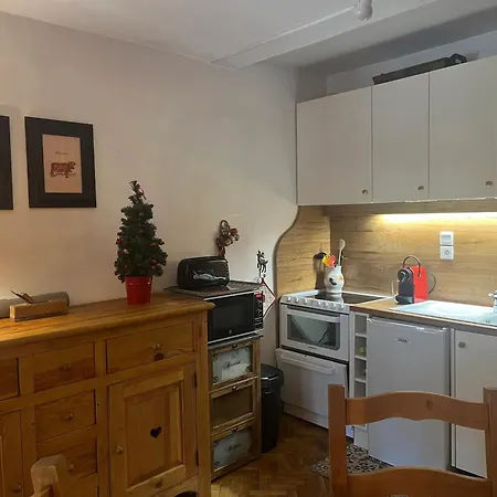 Chalet Chaleureux A Avec Vue Sur La Montagne