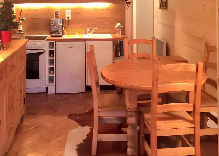 Chaleureux A Avec Vue Sur La Montagne شاليه كورشوفيل